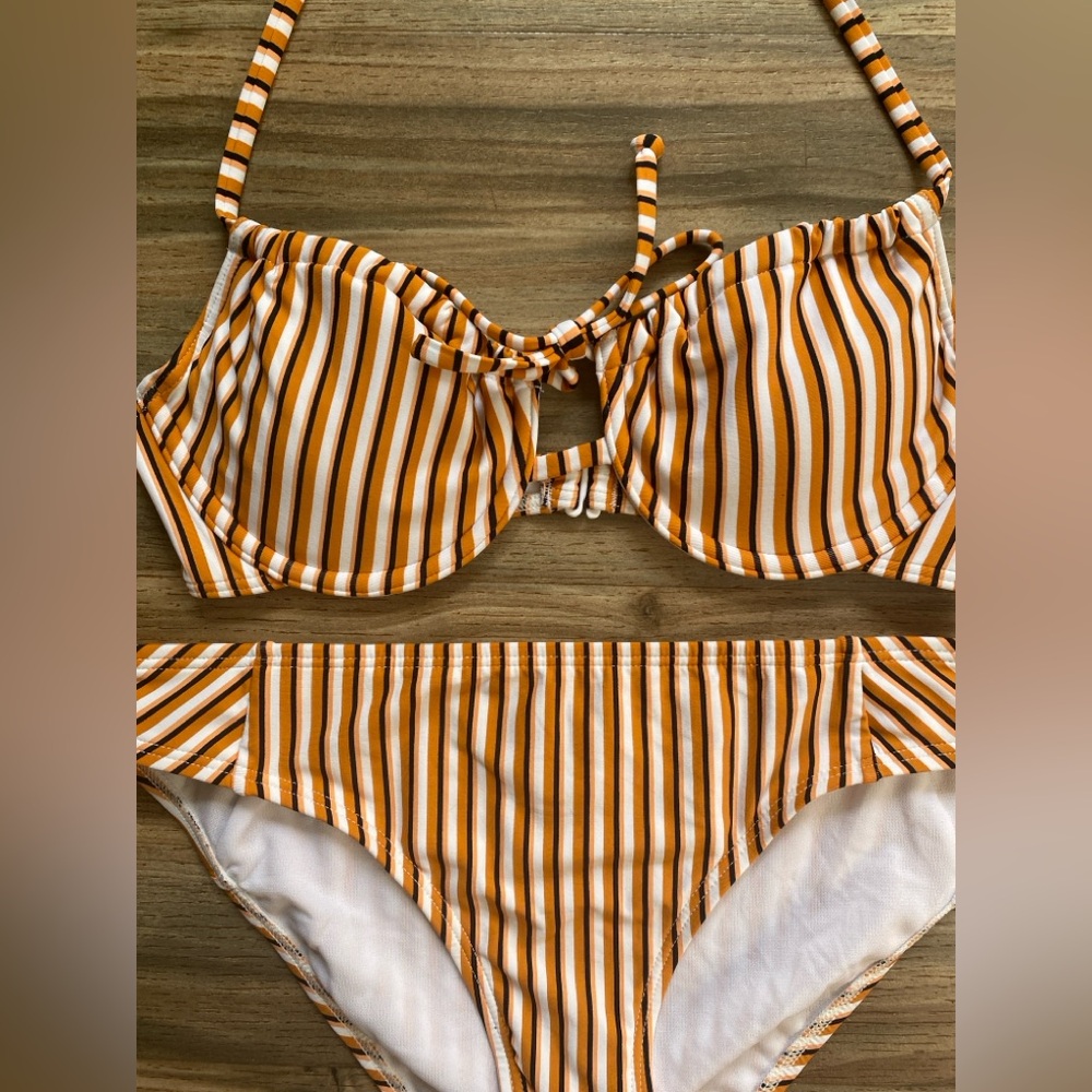 NWT Roxy Orange/White Regular Coverage Bikini Set Small - Picture 2 of 7